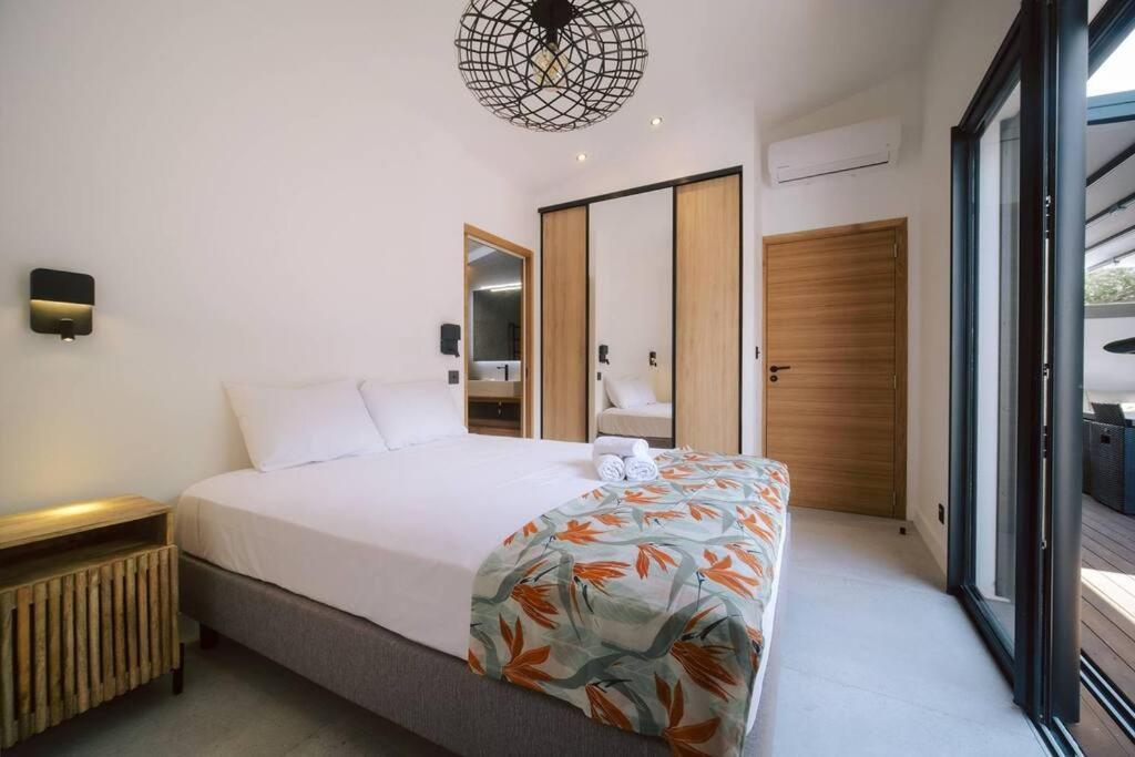 Summer Cosy - Villa Classee 4 Etoiles - 2 Suites Avec Piscine Chauffee Et Jacuzzi Integre Idealement Situee Chemin Summer Saint-Gilles-les Bains Esterno foto